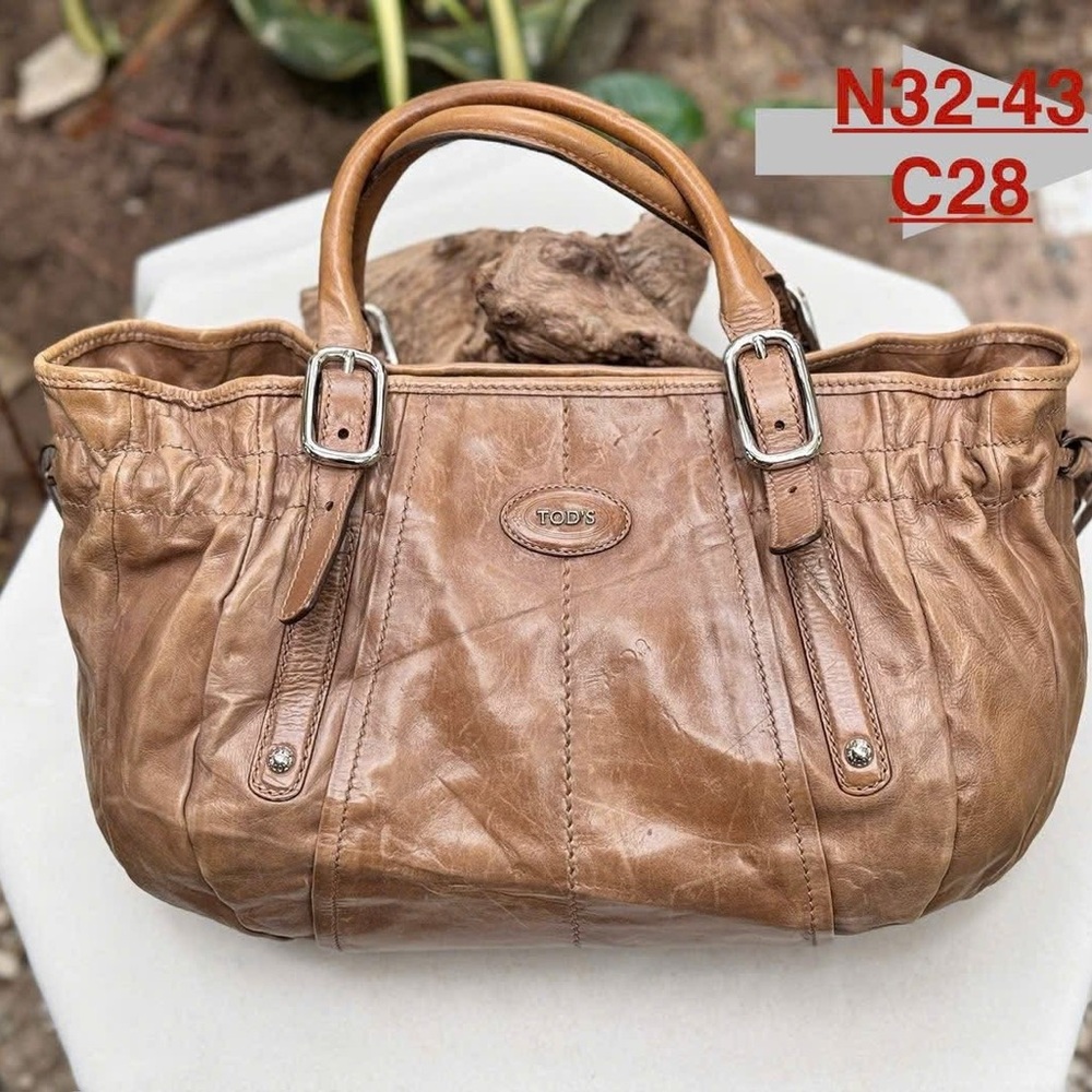 Stylish Tan Leather Shoulder Bag
